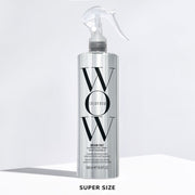 Color Wow Dream Coat Supernatural 200ml Spray anti-frizz bottle.